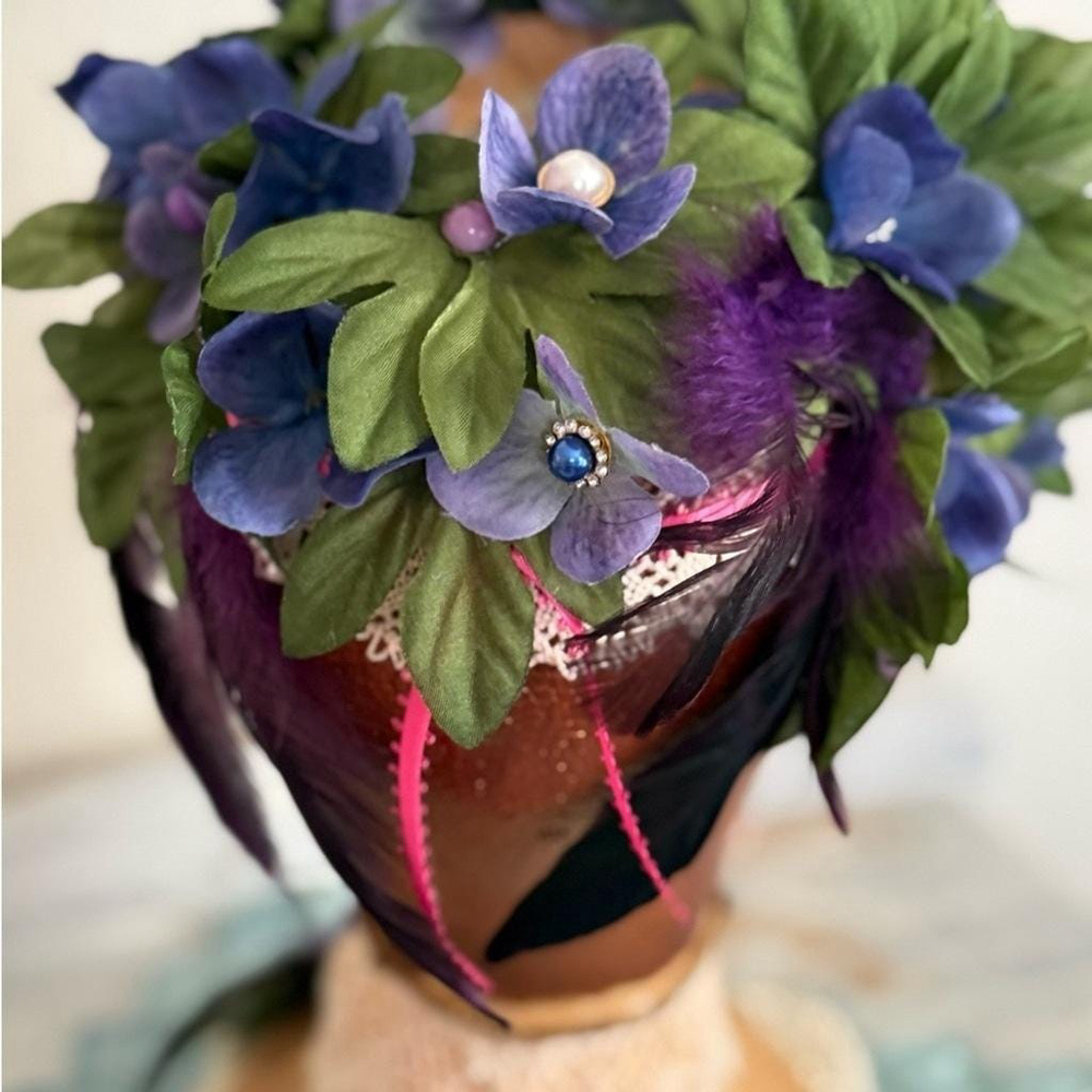 Floral Gold Mannequin Head Planter Large - Picture 8 of 10